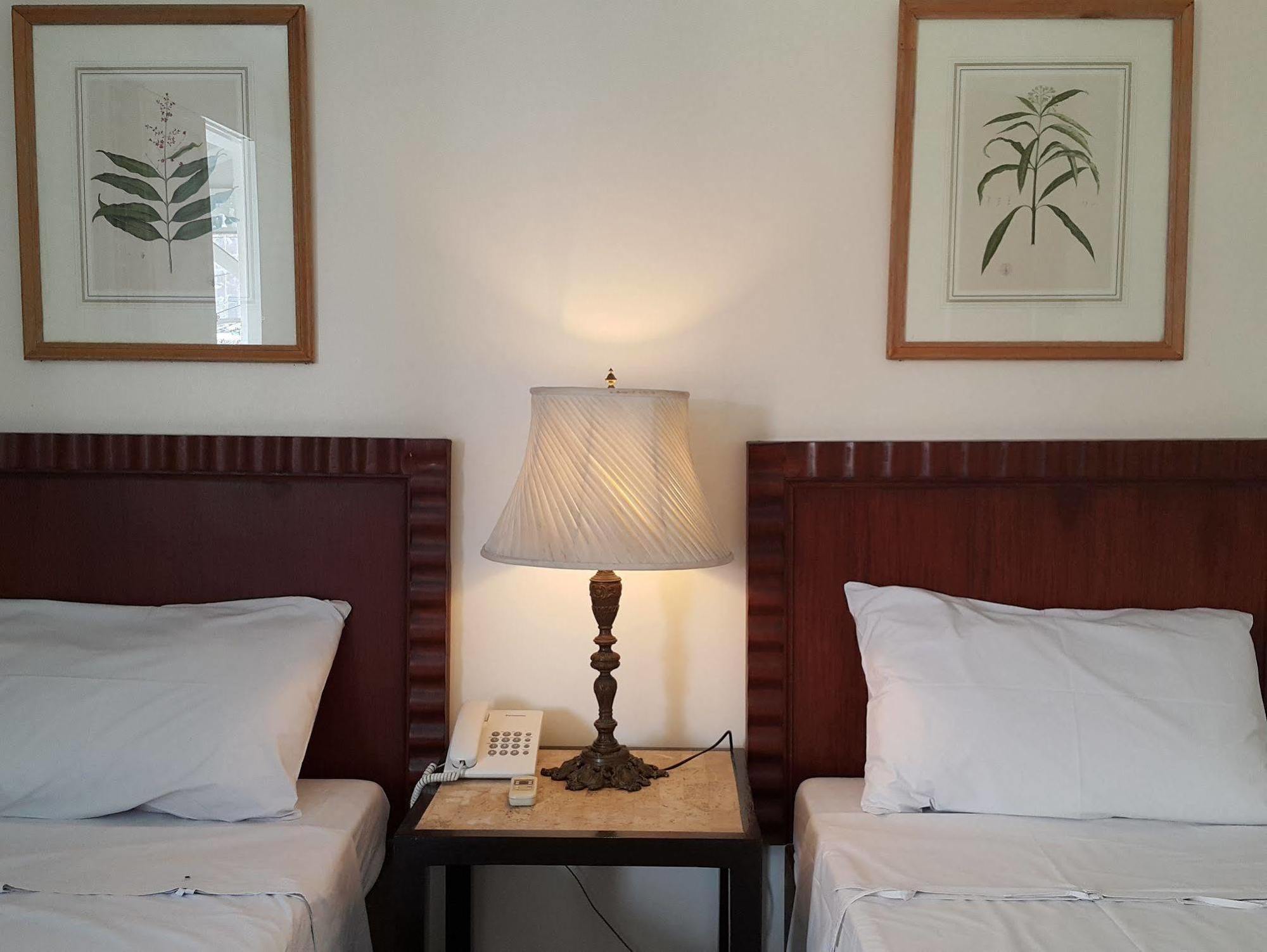 Charming La Casita Mercedes, 5Br And 5Tb For Family And Friends Staycation Makati City Exteriér fotografie